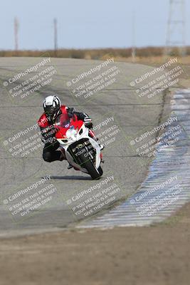 media/Nov-26-2023-TrackDaz (Sun) [[64ad8cfd8f]]/Mock Race/Outside Grapevine/